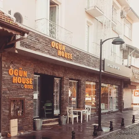 Ogun House منزل للإقامة سبانجا